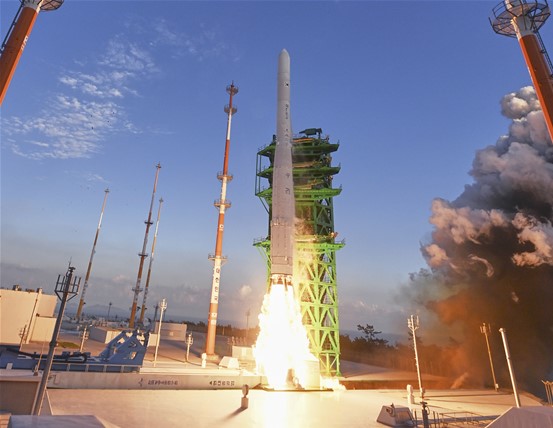 2021년 10월 한국형발사체(KSLV-II) 1차 발사장면 / 사진 : 한국항공우주연구원(항우연) 홈페이지.