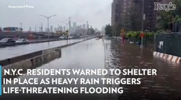 비상사태 선포를 불러올 만큼의 폭우로 뉴욕 거의 마비. 피플 비디오 갈무리