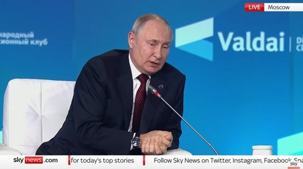 푸틴의 기자회견, 모스크바 현지 생중계 화면 갈무리/스카이뉴스