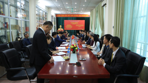 베트남 CAND 스포츠 협회가 세계 경찰 태권도 연맹과 논의하기 위해 만났습니다.